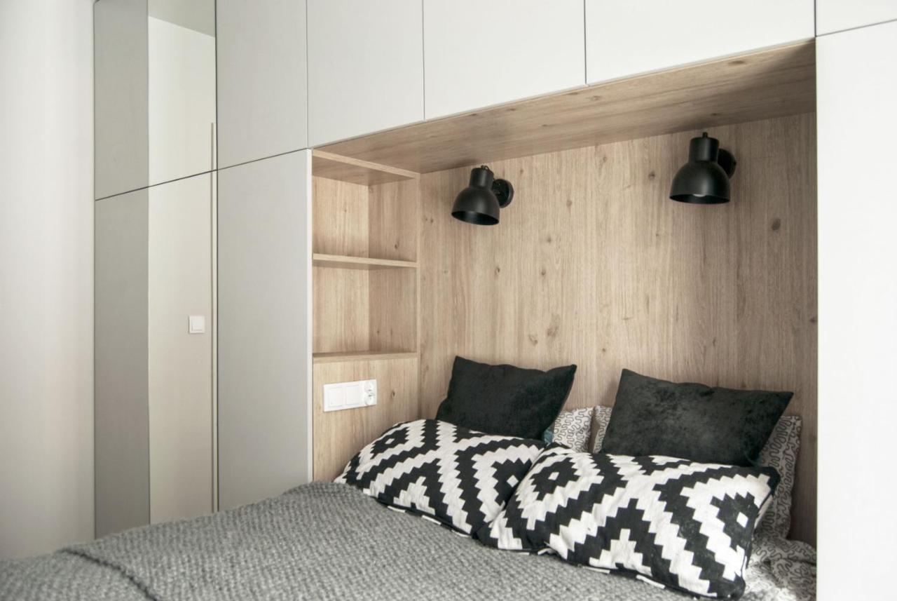 Charming Apartment With Garden, Only 1 Km To Wawel Castle By Noclegi Renters Krakow Bagian luar foto